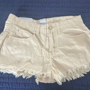 Weworewhat New Women's Cream Frayed Hem Shorts